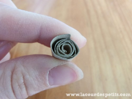 Bricolage Avec Un Rouleau De Papier Toilette |La Cour Des avec Fleur Avec Rouleau Papier Toilette