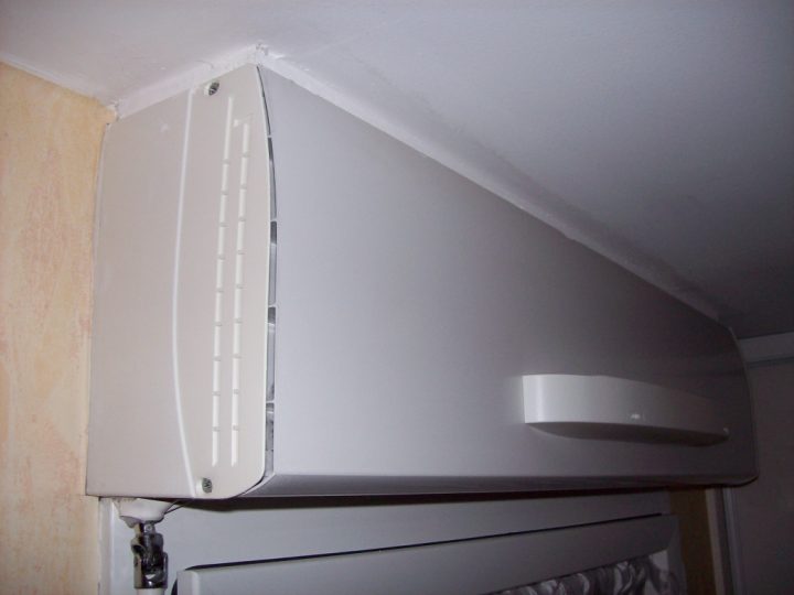 Cacher Coffre Volet Roulant – Gamboahinestrosa serapportantà Rideaux Pour Cacher Coffre Volet Roulant