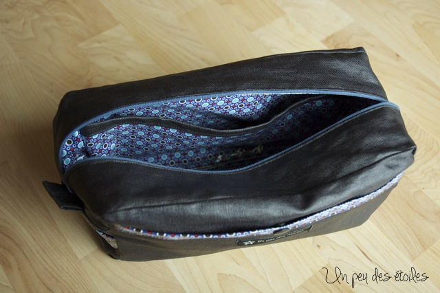 Cadeau De Noël #4 : Les Trousses De Toilette – Un Peu Des encequiconcerne Modele Trousse De Toilette