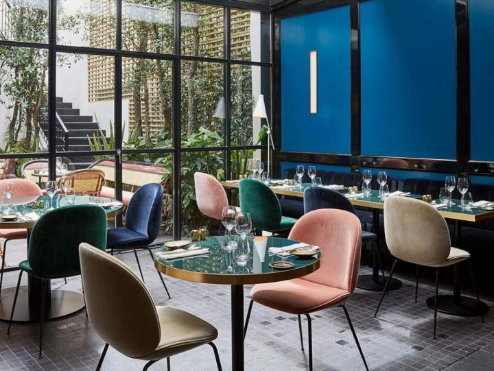 Chaise En Velours, L'Atout Chic De La Salle À Manger à Restaurant La Salle À Manger