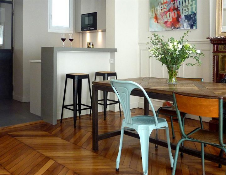 Chaises Dépareillées Pour Un Look Vintage Branché Les Murs dedans Salle A Manger Vintage Chaises Dépareillées Pour Un Look Vintage Branché Les Murs dedans Salle A Manger Vintage