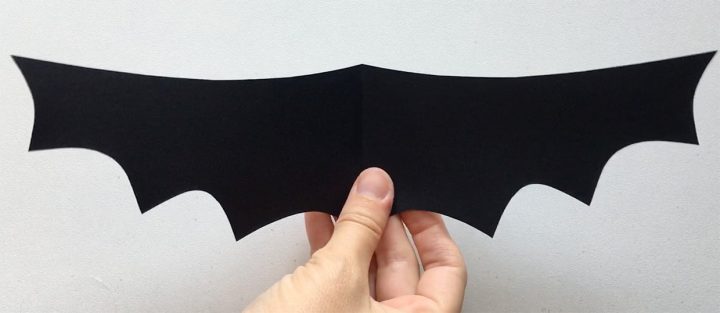 Chauve-Souris D'Halloween En Rouleau De Papier Toilette à Bricolage Halloween Avec Rouleau Papier Toilette Chauve-Souris D'Halloween En Rouleau De Papier Toilette à Bricolage Halloween Avec Rouleau Papier Toilette