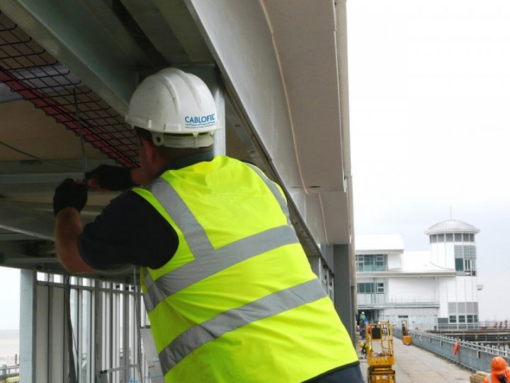 Chemin De Câbles Fasclic Auto – Legrand serapportantà Chemin De Cable Legrand