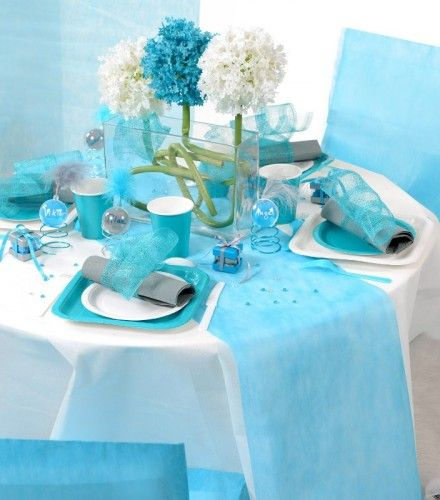 Chemin De Table Jetable Bleu En Tissu En 2020 | Table avec Chemin De Table Bleu Turquoise