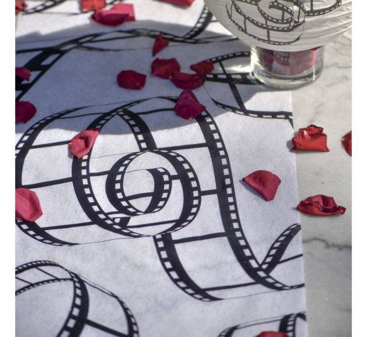 Chemin De Table Thème Cinéma – Les Couleurs Du Mariage avec Chemin De Table Cinema