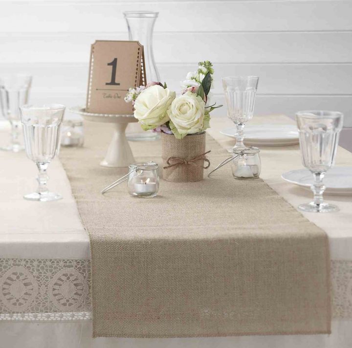 Chemin De Table Toile De Jute Pour Booster Votre Décoration concernant Chemin De Table Toile De Jute Pas Cher