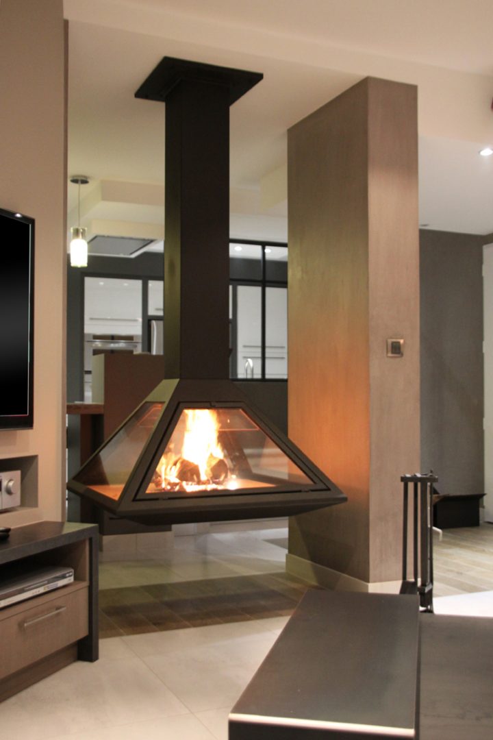 Cheminée Suspendue Foyer Fermé – Energies Naturels pour Cheminée Centrale Pas Cher