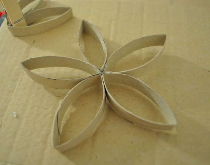 Chez Les Amoureux: Recycler Les Rouleaux De Papier à Fleur Avec Rouleau Papier Toilette