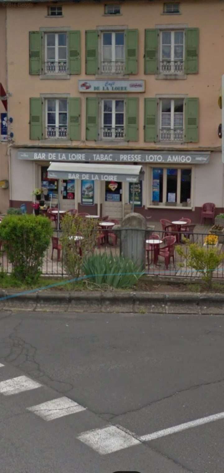Commerçants Bar De La Loire – Le Chemin De Stevenson serapportantà Chemin De Stevenson Hébergement