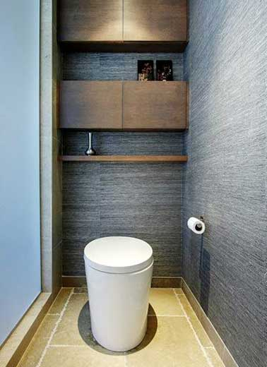Déco Wc En Carrelage Beige Et Élément De Rangement En Bois serapportantà Placard Toilette