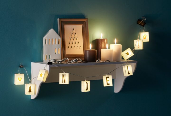 Décoration De Noël : Guirlandes Électriques Et Décorations serapportantà Rideau Lumineux Gifi