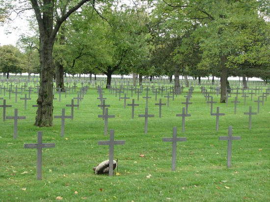 Deutscher Soldatenfriedhof Maison Blanche (Neuville-Saint destiné 1 Chemin Des Carrières 94310 Orly