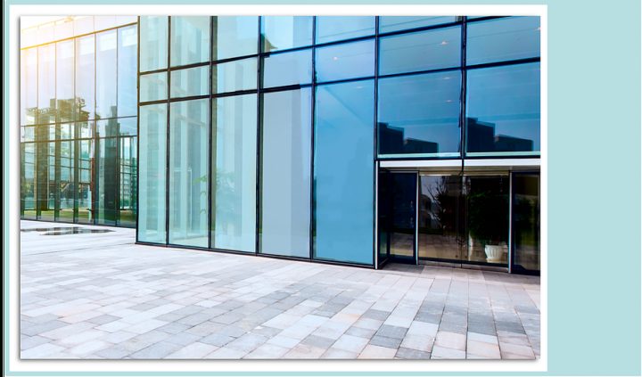 Devantures De Magasins À Tours, Façade En Verre Et Sur-Mesure serapportantà Rideau Pour Verriere Devantures De Magasins À Tours, Façade En Verre Et Sur-Mesure serapportantà Rideau Pour Verriere