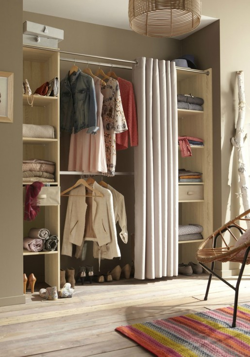 Dressing Avec Rideaux (Photo 7/12) – Pour Ceux Qui intérieur Tringle Rideau Dressing