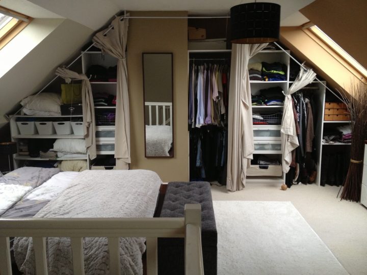 Dressing Sous-Pente Avec Rideaux Et Autres Déco: Dressing dedans Rideau Pour Cacher Dressing Dressing Sous-Pente Avec Rideaux Et Autres Déco: Dressing dedans Rideau Pour Cacher Dressing