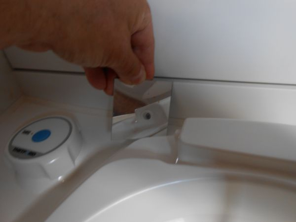 Echange De Pompe Sur Wc Série C500 intérieur Toilette Chimique Caravane