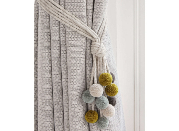 Embrasse Rideau – 80 Modèles Originaux Pour Une Décoration encequiconcerne Rideaux Avec Noeuds