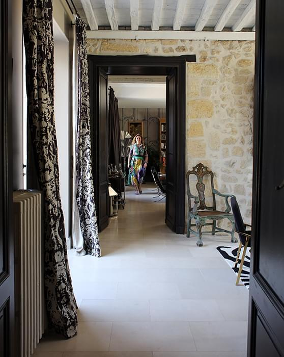 Emilie, Bordeaux – Inside Closet dedans Rideaux Pierre Frey Soldes