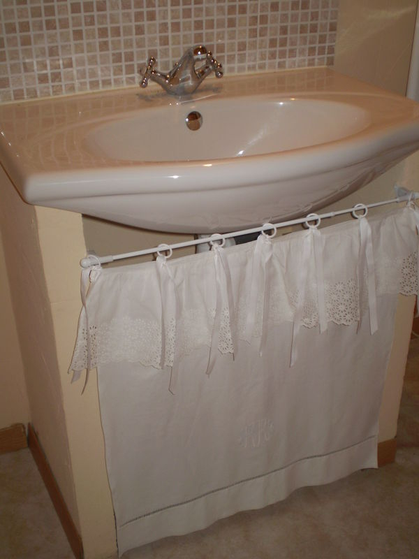 En Ce Jour De Fete – Chiffonniére D'Étoiles concernant Rideau Pour Cacher Etagere En Ce Jour De Fete – Chiffonniére D'Étoiles concernant Rideau Pour Cacher Etagere