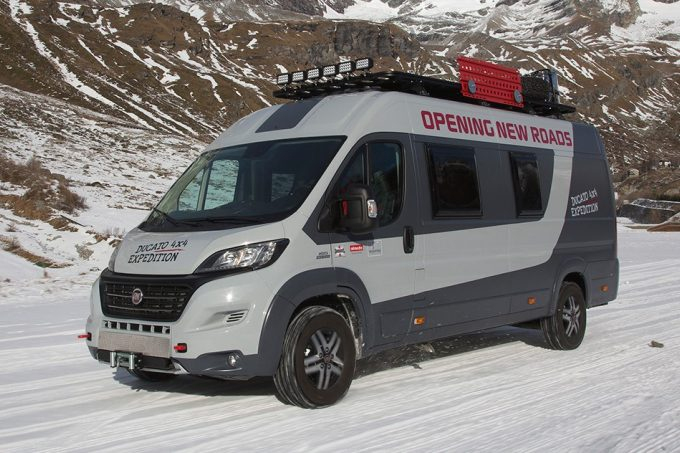 En Vidéo : Le Fiat Ducato 4X4 Expedition – Nos Actus concernant Rideau Isotherme Camping Car Fiat Ducato