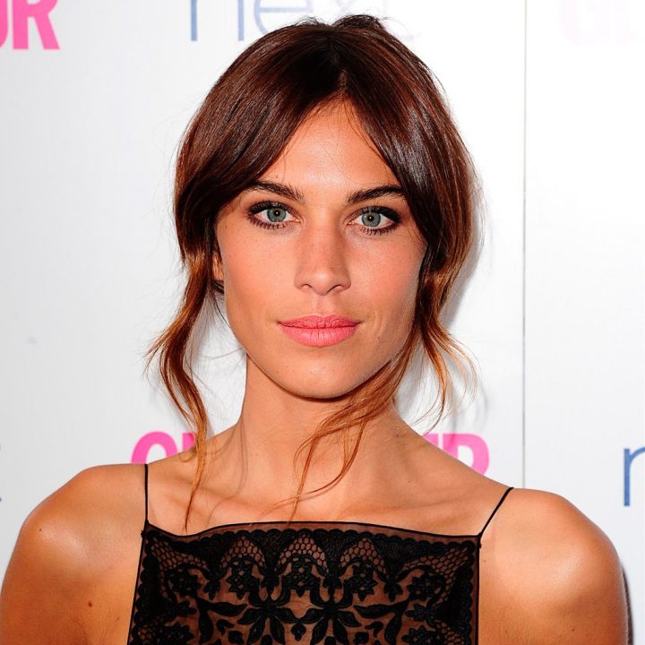 Épinglé Par Méghane Favrel Sur Coupe | Coiffure, Frange intérieur Rideaux À La Coupe