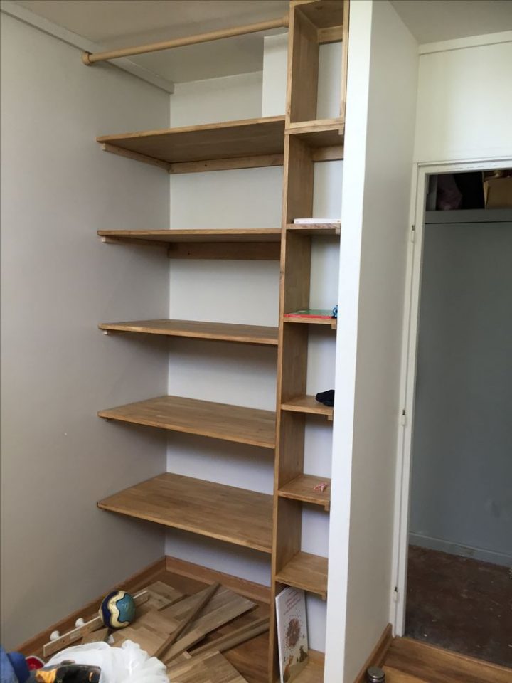 Étagère Pour Rangement Et Bibliothèque Colonne Sur Le Côté pour Rideau Pour Cacher Etagere Étagère Pour Rangement Et Bibliothèque Colonne Sur Le Côté pour Rideau Pour Cacher Etagere