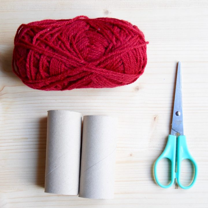 Faire-Un-Pompon-Avec-Deux-Rouleaux-De-Papier-Toilette dedans Toilette Bouchee Que Faire