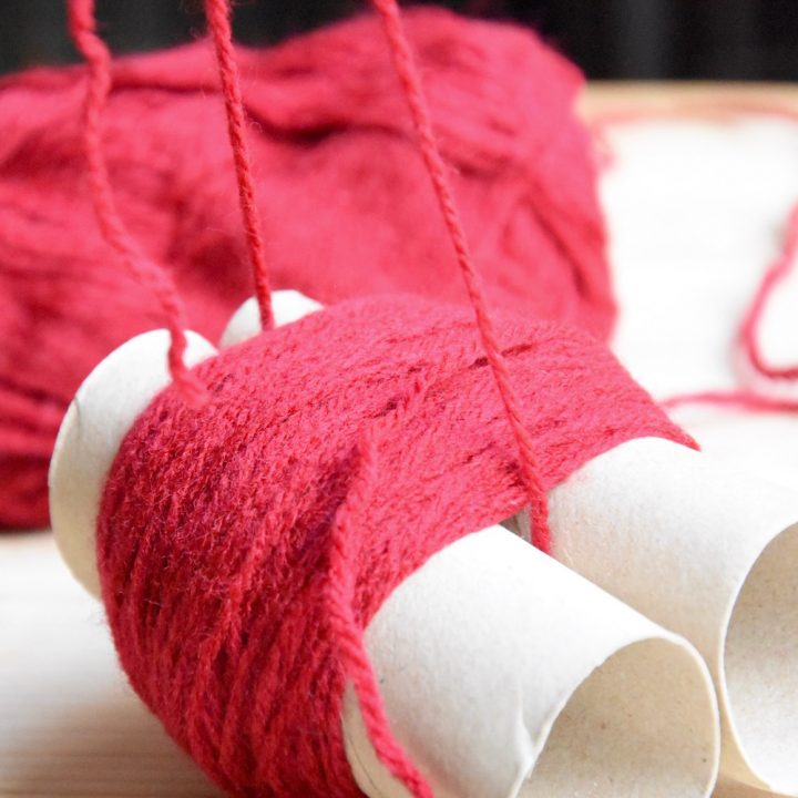 Faire-Un-Pompon-Avec-Rouleaux-De-Papier-Toilette-2 – Rock concernant Que Faire Avec Des Rouleaux De Papier Toilette Faire-Un-Pompon-Avec-Rouleaux-De-Papier-Toilette-2 – Rock concernant Que Faire Avec Des Rouleaux De Papier Toilette
