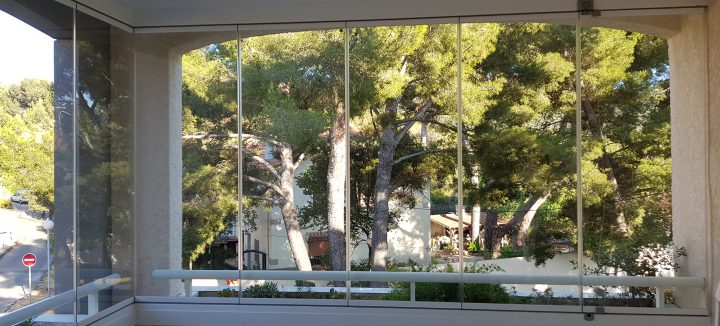 Fermeture De Balcon En Angle Par Un Rideau De Verre À à Rideau De Verre Pour Balcon