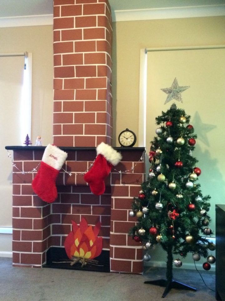 Fireplace And Chimney For Santa :) Made With Cardboard pour Cheminée Décorative Gifi