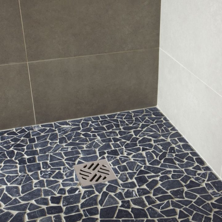 Galets De Douche : Une Idée Pleine De Charme (Photo 4/10 encequiconcerne Sol Galet Douche