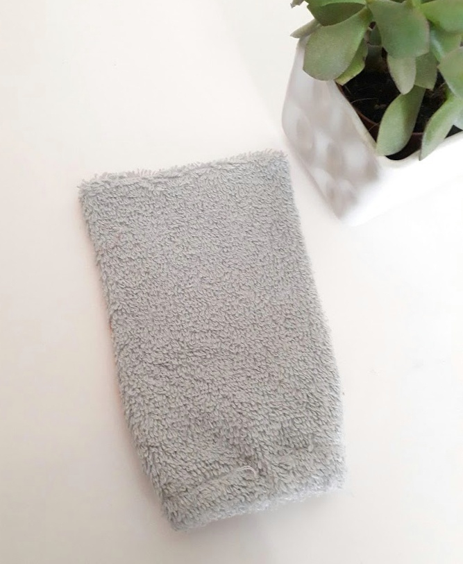 Gant De Toilette Pour Les Enfants Hauts Comme 3 Pommes intérieur Gant De Toilette Pour Enfant Gant De Toilette Pour Les Enfants Hauts Comme 3 Pommes intérieur Gant De Toilette Pour Enfant