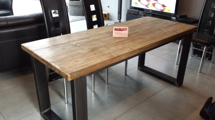 Grande Table Manger En Mdf Imitation Bois En Promotion serapportantà Table Salle A Manger Metal Et Bois