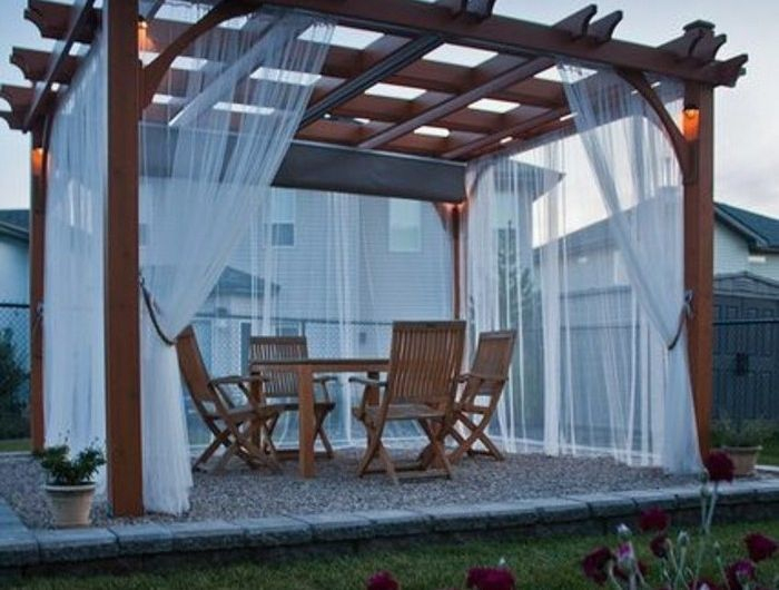 Idee-Impressionnate-Pergola-Bois-Tres-Elegante-Rideaux dedans Rideau Pour Pergola