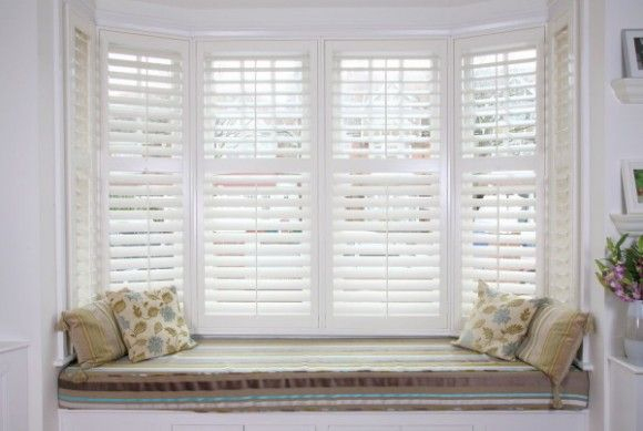 Indoor Shutters For A Reading Nook | Store Bois, Rideau serapportantà Rideau Persienne