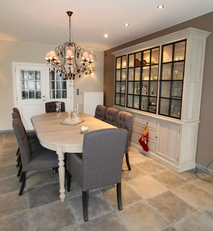 Intérieur Contemporain Avec Une Touche Classique Salon à Meuble De Salle A Manger Contemporain