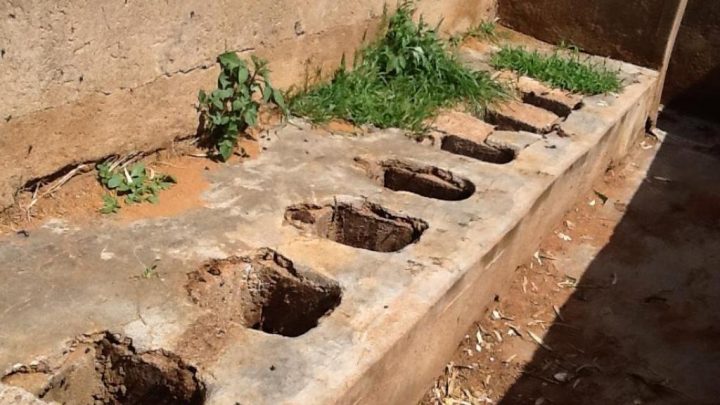 La Noyade D’un Élève Dans Les Toilettes Rappelle L encequiconcerne Musique Dans Les Toilettes