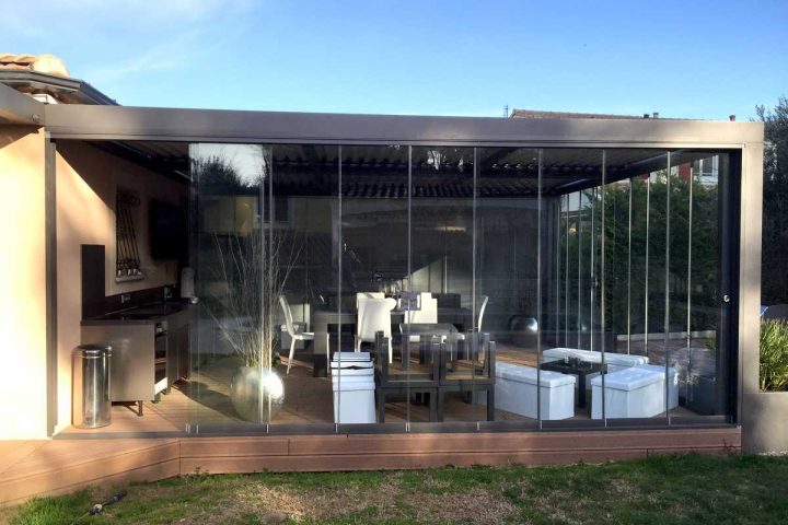 La Pergola Bioclimatique – Système De Fermeture En Verre encequiconcerne Rideau Pour Pergola
