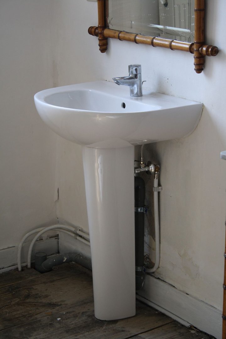 Lavabo (Sanitaire) — Wikipédia serapportantà La Toilette Au Lavabo Lavabo (Sanitaire) — Wikipédia serapportantà La Toilette Au Lavabo