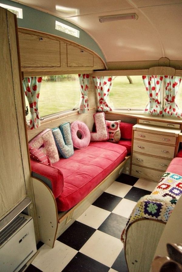 Le Plus Beau Fourgon Aménagé Pour Vos Vacances De Rêves encequiconcerne Rideaux Interieur Pour Camping Car