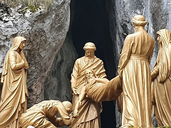 Le Via Crucis/ Way Of The Cross/ Chemin De Croix (Lourdes pour Chemin De Croix Lourdes