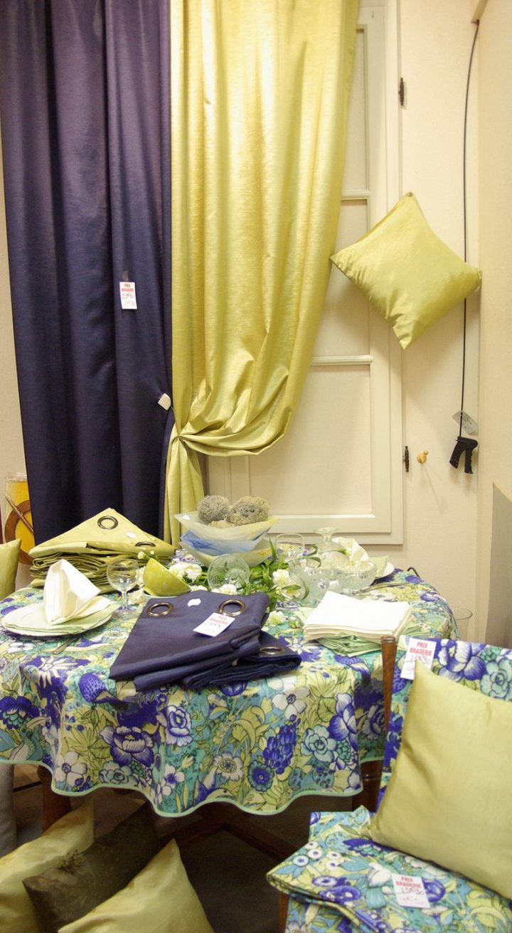 L'Élégance Des Taffetas : Doubles Rideaux Taffetas 140X260 concernant Rideaux Taffetas L'Élégance Des Taffetas : Doubles Rideaux Taffetas 140X260 concernant Rideaux Taffetas