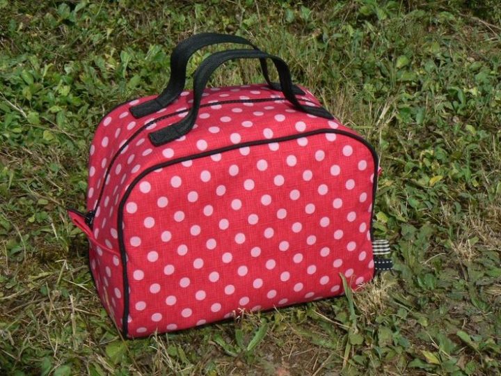 Les 25 Meilleures Idées De La Catégorie Tuto Trousse De pour Modele Trousse De Toilette