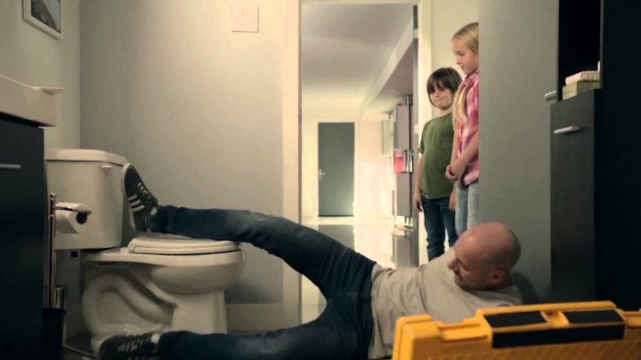 Les Beaux Malaises | Martin Change La Toilette Du Sous-Sol intérieur Changer Toilette Les Beaux Malaises | Martin Change La Toilette Du Sous-Sol intérieur Changer Toilette