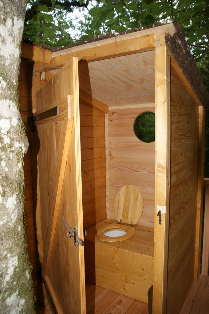 Les Cabanes D´elo Contactez-Nous avec Fabriquer Des Toilettes Sèches