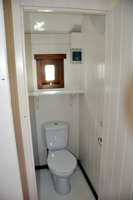 Les Roulottes – Camping Le Val De L'Aisne dedans Toilette Complète Au Lit