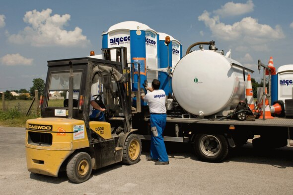 Location De Sanitaire Autonome – Algeco – Cabnett dedans Location Douche Mobile Location De Sanitaire Autonome – Algeco – Cabnett dedans Location Douche Mobile