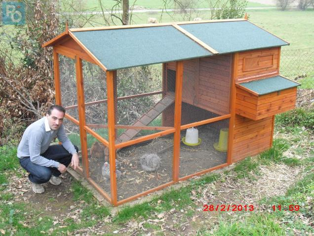 Loire-Atlantique. Des Poulaillers En Ligne, En Bois Et En tout Chemin Des Poulailler