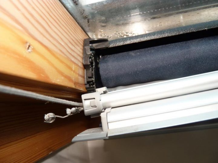 Mecanisme Fermeture Velux intérieur Rideau De Velux