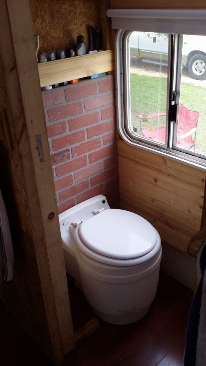 Meet The Dry Flush Waterless Toilet Without The Ick Factor intérieur Toilette Seche Camping Car